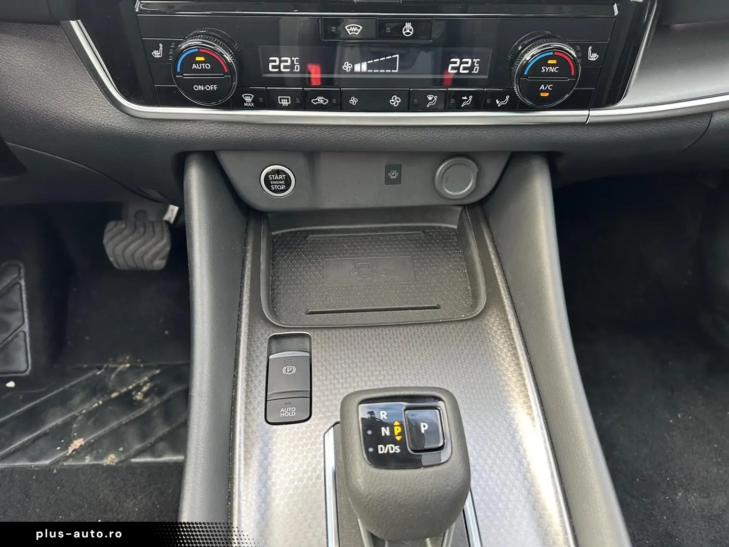 NISSAN Qashqai Xtronic n-connecta