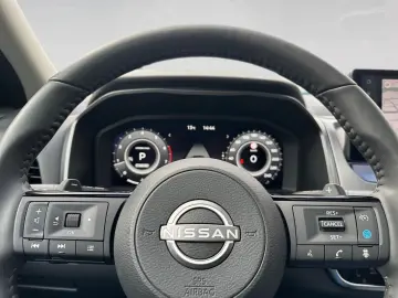 NISSAN Qashqai Xtronic n-connecta