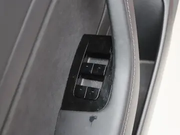 TESLA Model 3 Standard RWD Plus 93% SoH [ LFP-ACCU AUT