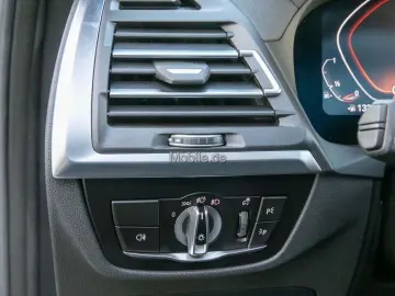 BMW X3 xDrive30i M Sportpaket Pano RKam Navi 20  LED