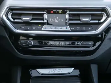 BMW X3 xDrive30i M Sportpaket Pano RKam Navi 20  LED