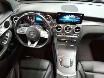 MERCEDES-BENZ GLC 300 4M-AMG AHK PANO DIS BusiP KomfP
