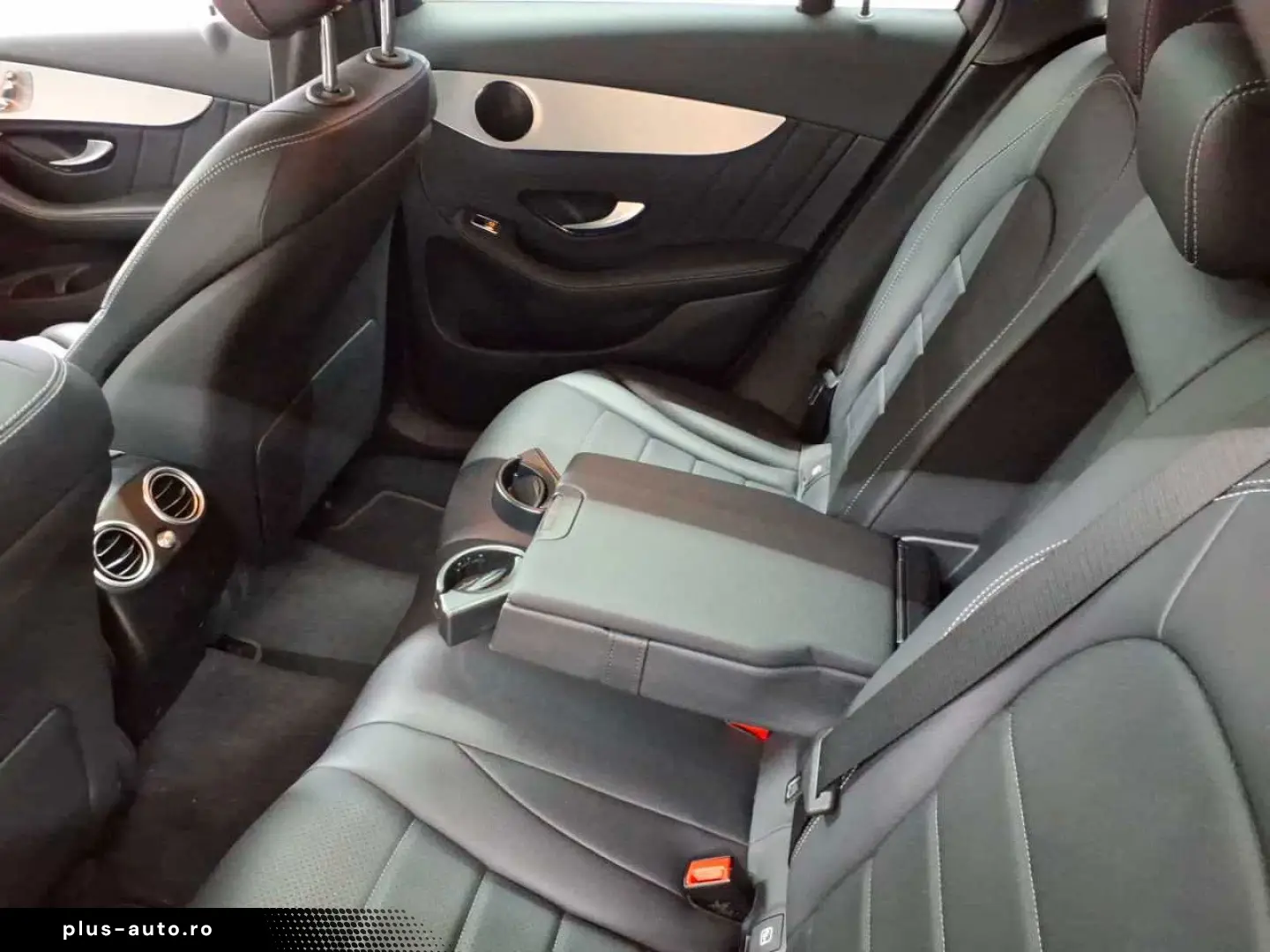 MERCEDES-BENZ GLC 300 4M-AMG AHK PANO DIS BusiP KomfP