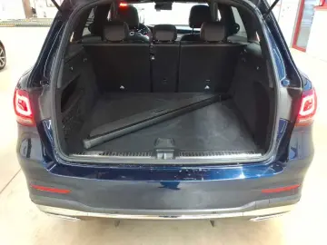 MERCEDES-BENZ GLC 300 4M-AMG AHK PANO DIS BusiP KomfP