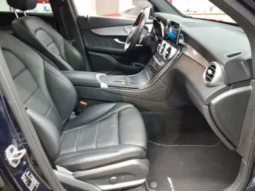 MERCEDES-BENZ GLC 300 4M-AMG AHK PANO DIS BusiP KomfP