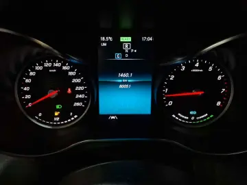 MERCEDES-BENZ GLC 300 4M-AMG AHK PANO DIS BusiP KomfP