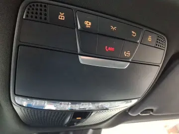 MERCEDES-BENZ GLC 300 4M-AMG AHK PANO DIS BusiP KomfP