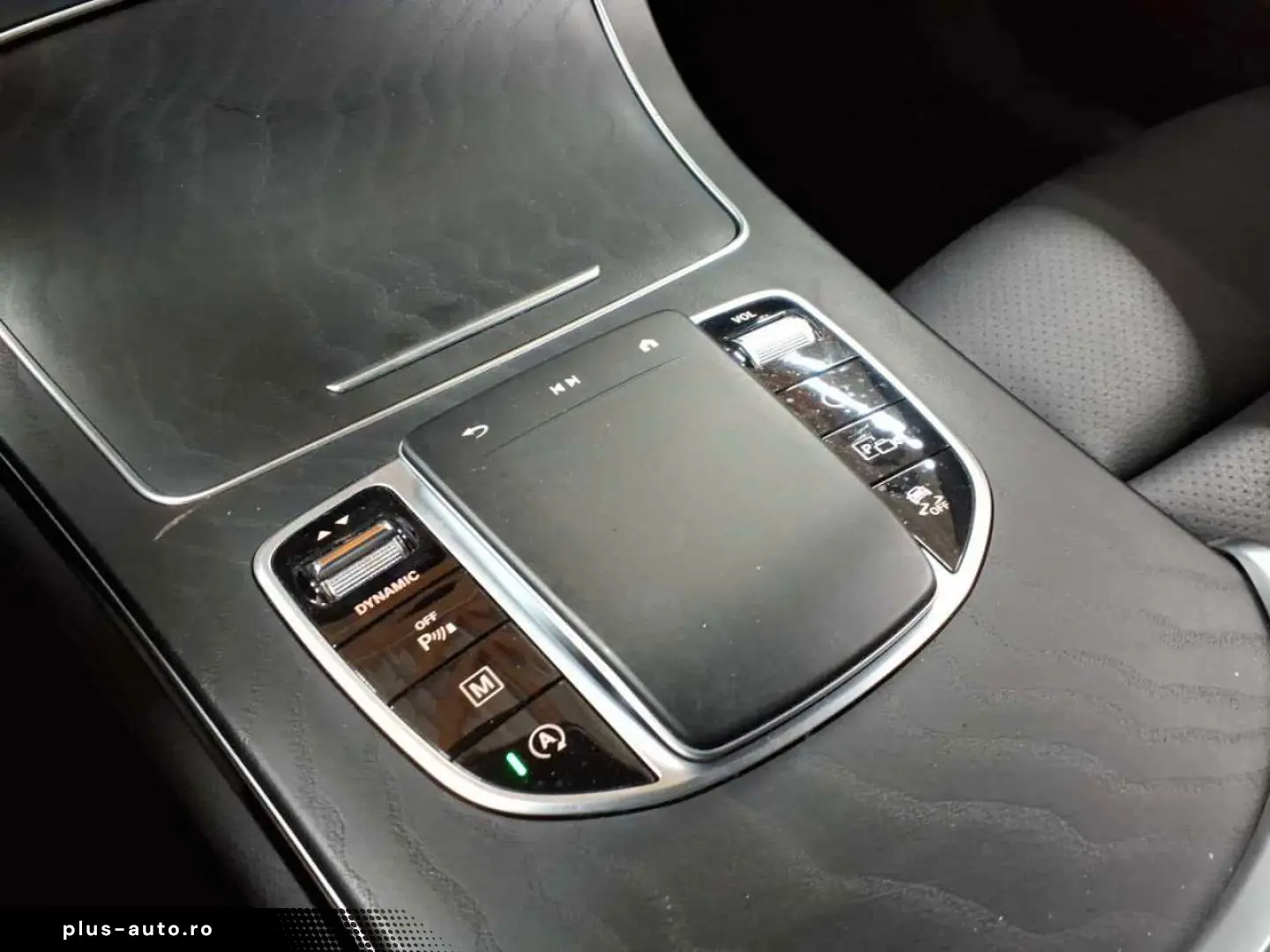 MERCEDES-BENZ GLC 300 4M-AMG AHK PANO DIS BusiP KomfP