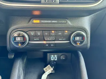 Ford Focus 1.0 EcoBoost Connected