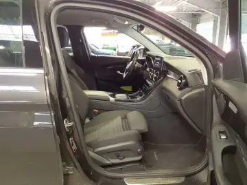 MERCEDES-BENZ GLC 200 d 4Matic BLIS Key Navi AUT Park-Assist