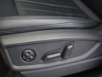 AUDI Q5 40 TFSI quattro  advanced Pano Navi LED ACC