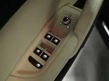 AUDI Q5 40 TFSI quattro advanced AHK PANO KAMERA NAVI