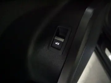 AUDI Q5 40 TFSI quattro advanced AHK PANO KAMERA NAVI