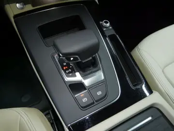 AUDI Q5 40 TFSI quattro advanced AHK PANO KAMERA NAVI