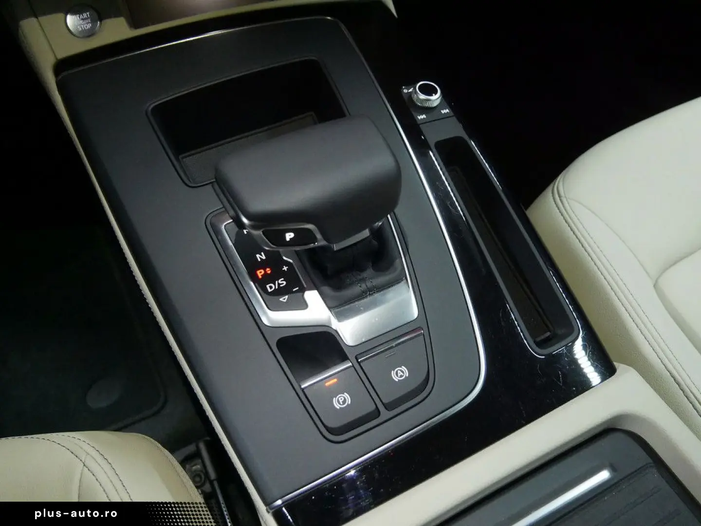 AUDI Q5 40 TFSI quattro advanced AHK PANO KAMERA NAVI