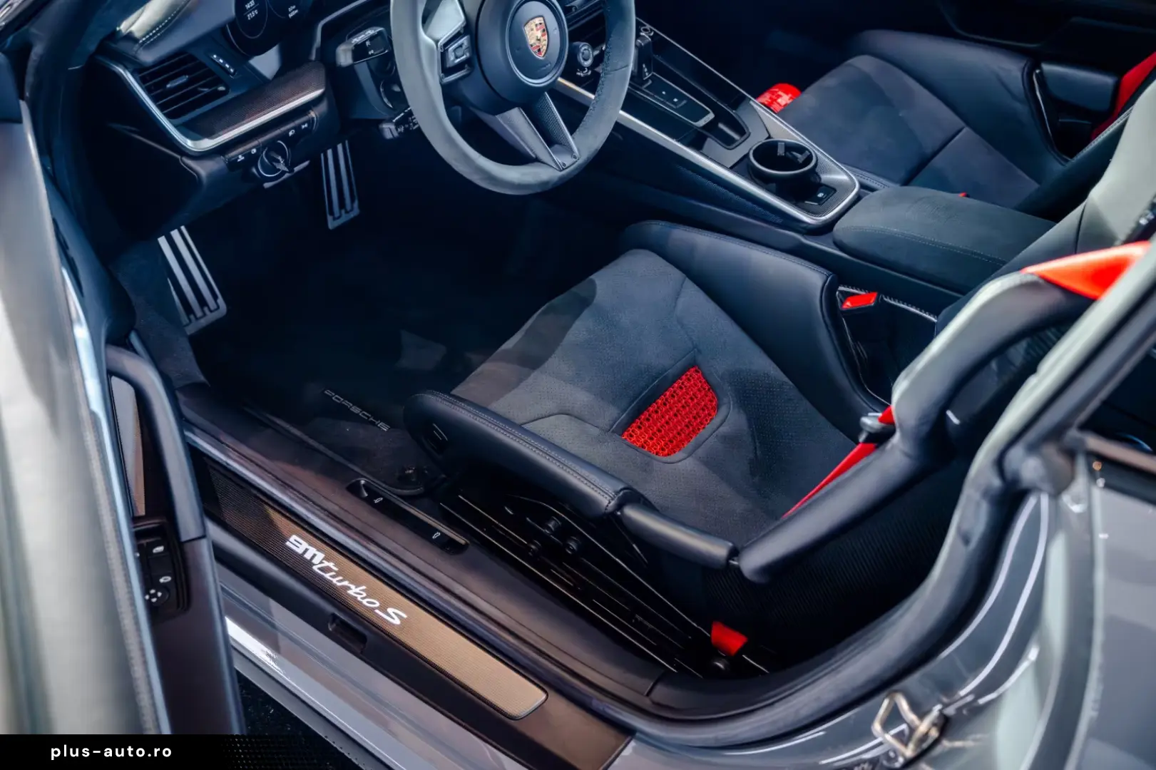 Porsche 992 Turbo S  TechArt Carbon