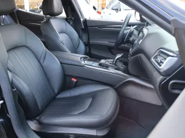 MASERATI Ghibli S Q4 V6 3.0L TROFEO OPTIK CARPLAY H&K RFK