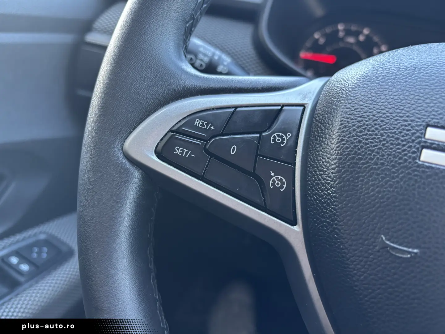 Dacia Logan TCe 90 MT6 Journey