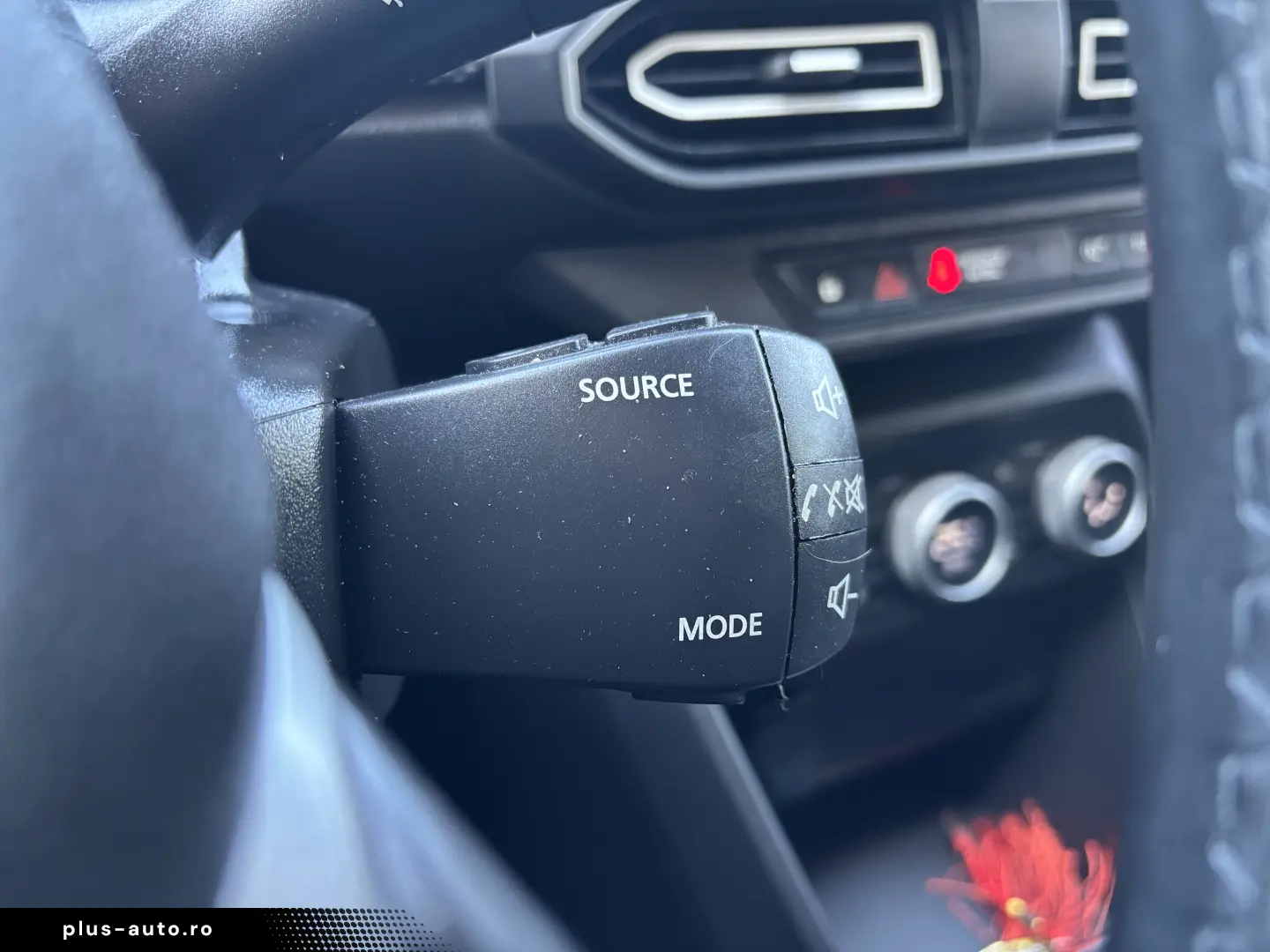 Dacia Logan TCe 90 MT6 Journey