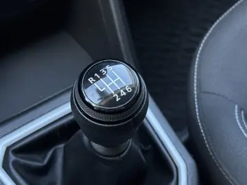 Dacia Logan TCe 90 MT6 Journey