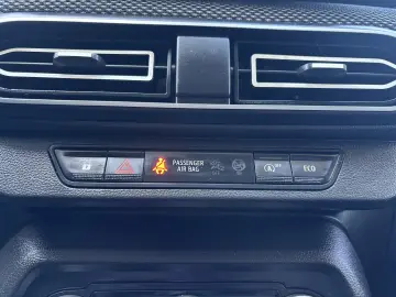 Dacia Logan TCe 90 MT6 Journey