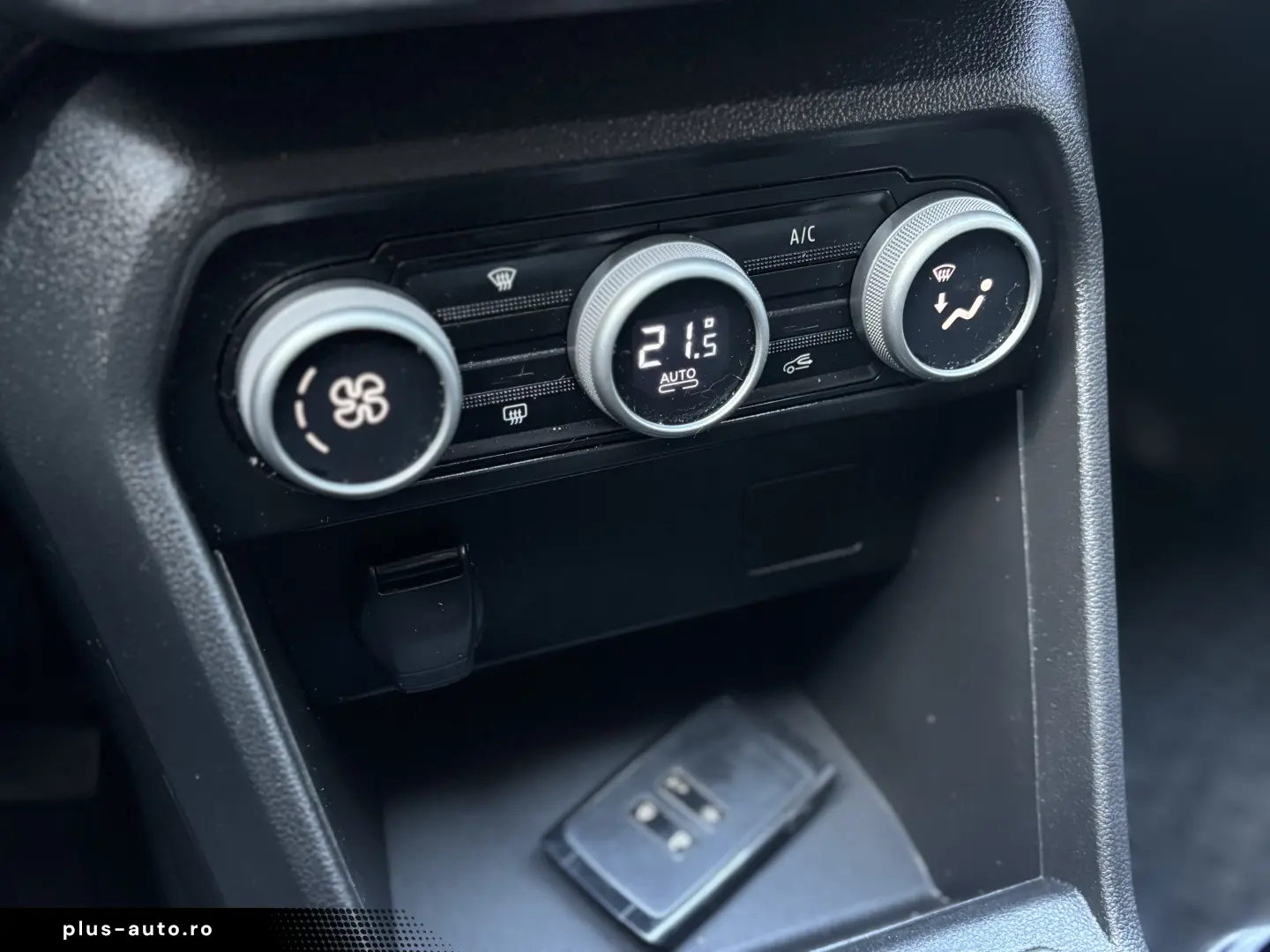 Dacia Logan TCe 90 MT6 Journey