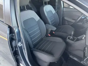 Dacia Logan TCe 90 MT6 Journey