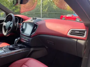 Maserati Ghibli GranSport