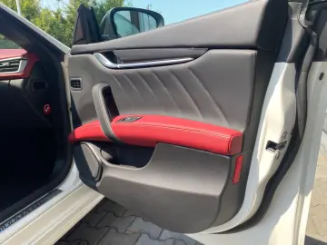 Maserati Ghibli GranSport