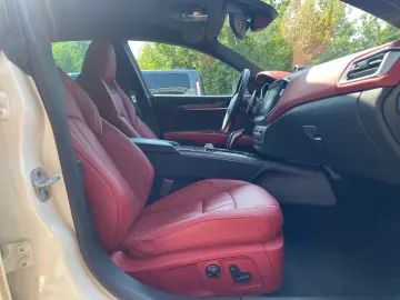 Maserati Ghibli GranSport