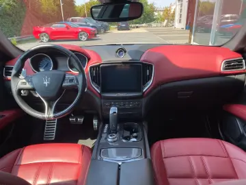 Maserati Ghibli GranSport