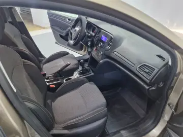 RENAULT MEGANE 1.3 TCe 116CP Business