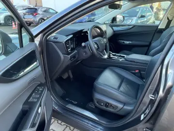 LEXUS NX 350h Executive Line ACC LED Pano SD 2xKlima