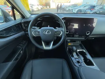 LEXUS NX 350h Executive Line ACC LED Pano SD 2xKlima