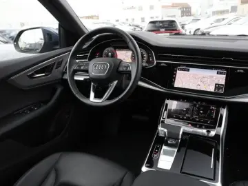 AUDI Q8 50 TDI quattro S line LM22 HD Matrix HuD AHK