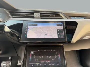 AUDI Q8 Sportback 55 quattro S line HUD PANO NAVI LED