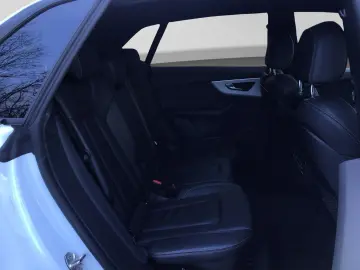 AUDI Q8 55 TFSIe Q S LINE PANO LEDER LM21 AHK