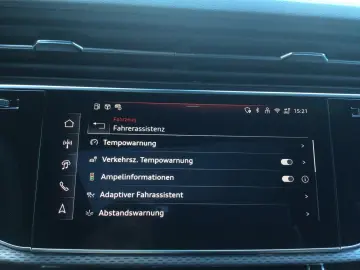 AUDI Q8 55 TFSIe Q S LINE PANO LEDER LM21 AHK