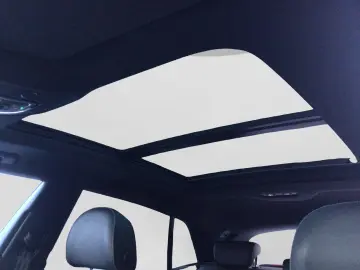 AUDI Q8 55 TFSIe Q S LINE PANO LEDER LM21 AHK