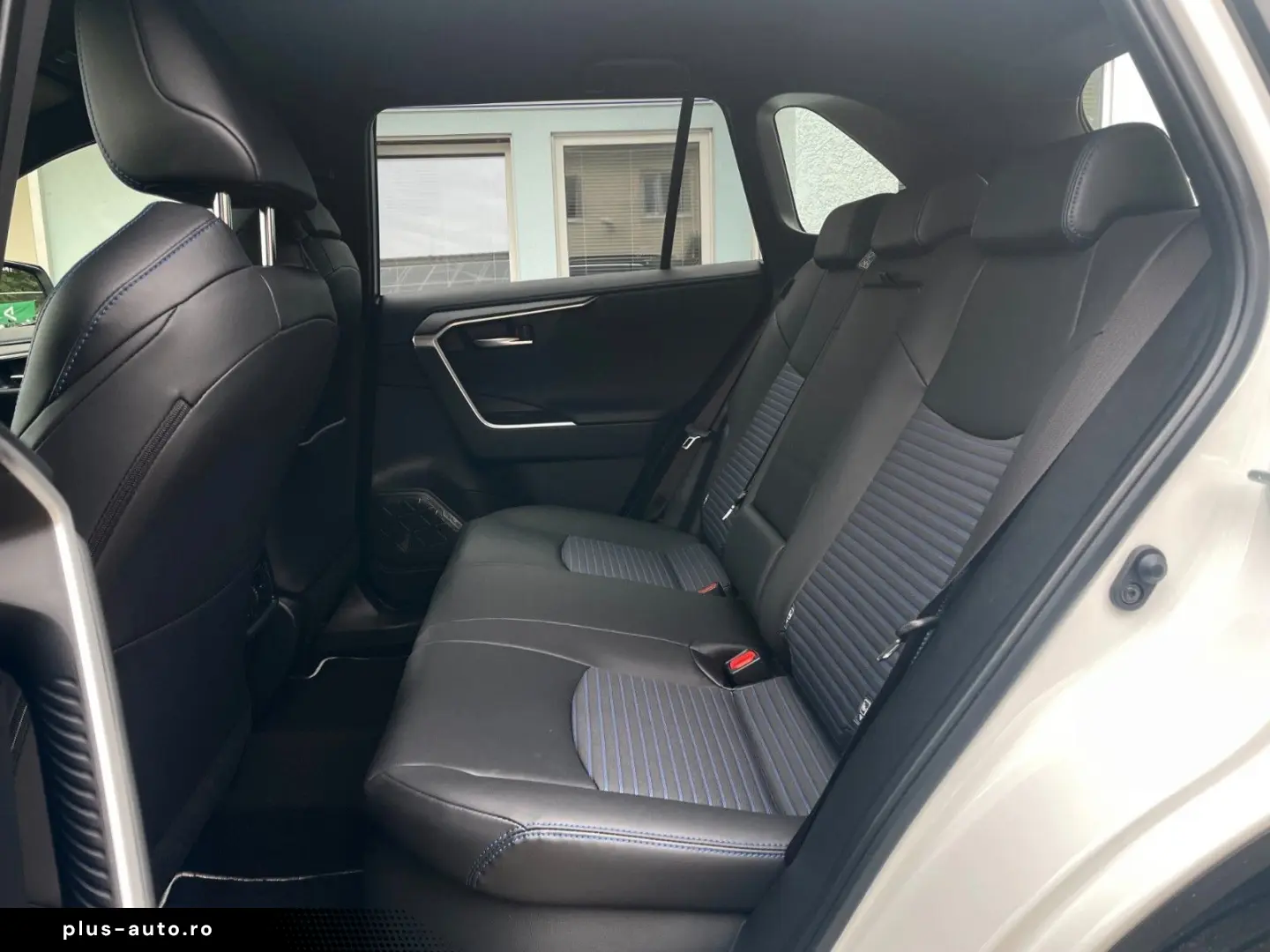 TOYOTA RAV 4 2.5 Style 4X4 FACELIFT LED NAVI JBL KAMERA