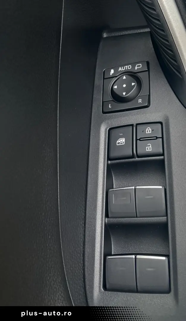 TOYOTA RAV 4 2.5 Style 4X4 FACELIFT LED NAVI JBL KAMERA