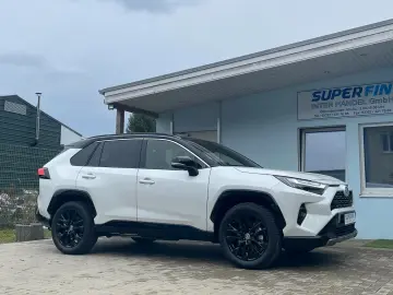 TOYOTA RAV 4 2.5 Style 4X4 FACELIFT LED NAVI JBL KAMERA