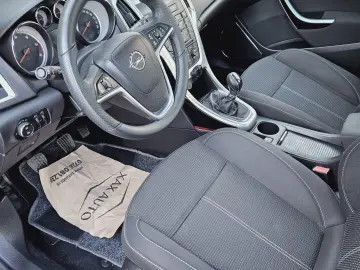 OPEL ASTRA J