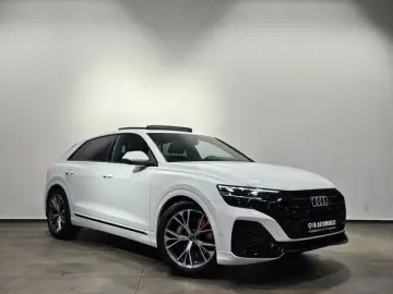 AUDI Q8 55 TFSI e S Line Black Pano Matrix HuD AHK 21