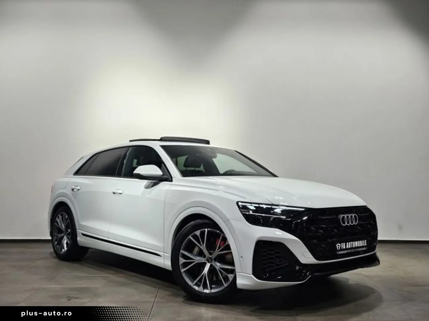 AUDI Q8 55 TFSI e S Line Black Pano Matrix HuD AHK 21