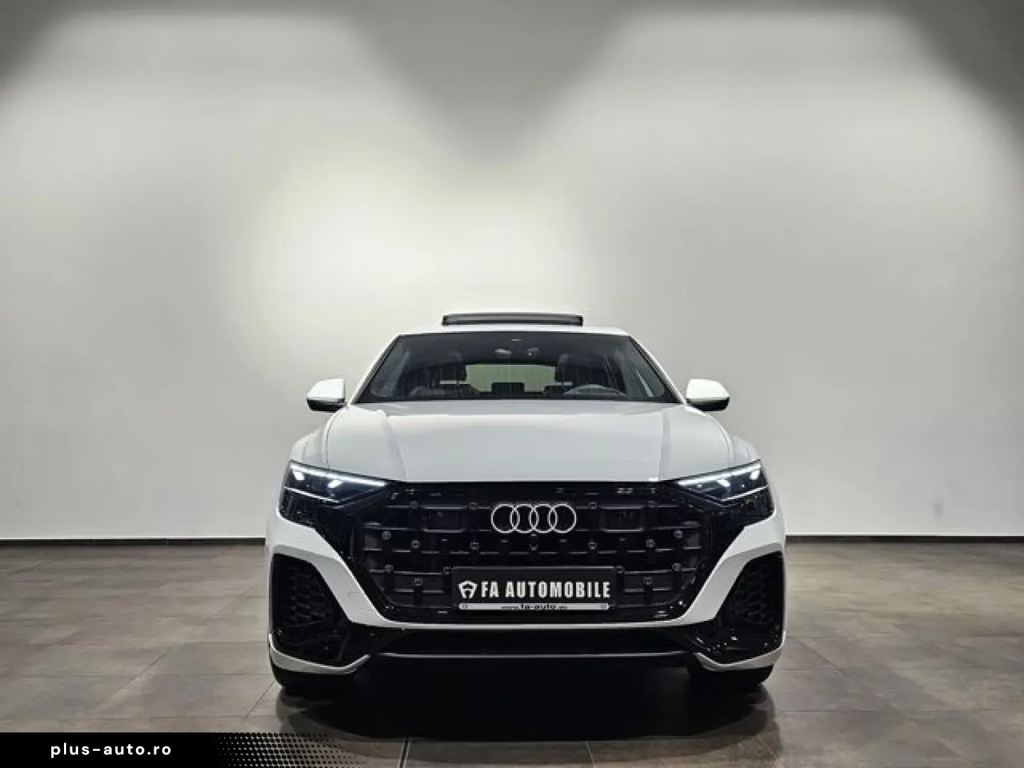 AUDI Q8 55 TFSI e S Line Black Pano Matrix HuD AHK 21