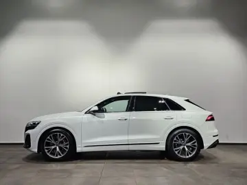 AUDI Q8 55 TFSI e S Line Black Pano Matrix HuD AHK 21