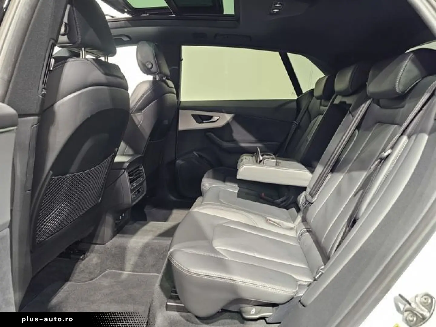 AUDI Q8 55 TFSI e S Line Black Pano Matrix HuD AHK 21