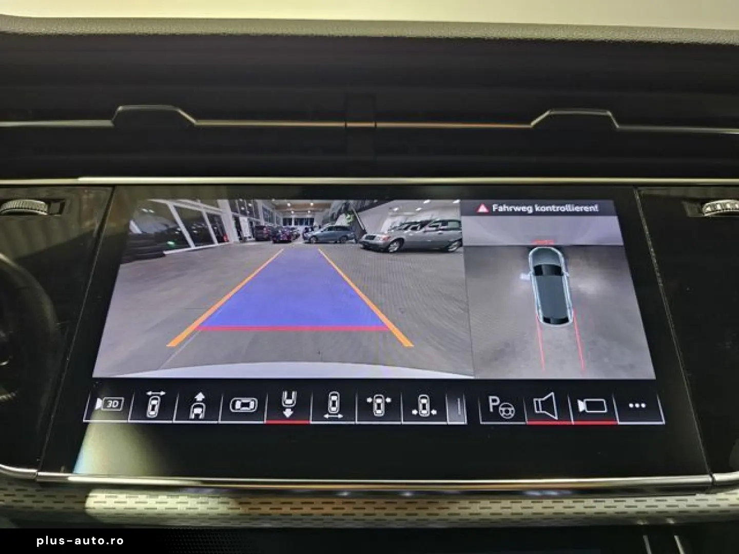 AUDI Q8 55 TFSI e S Line Black Pano Matrix HuD AHK 21