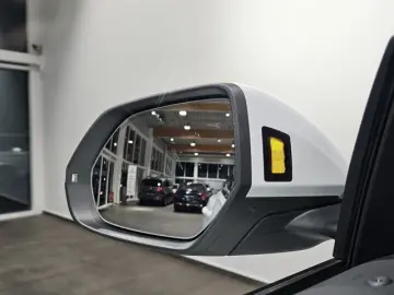 AUDI Q8 55 TFSI e S Line Black Pano Matrix HuD AHK 21